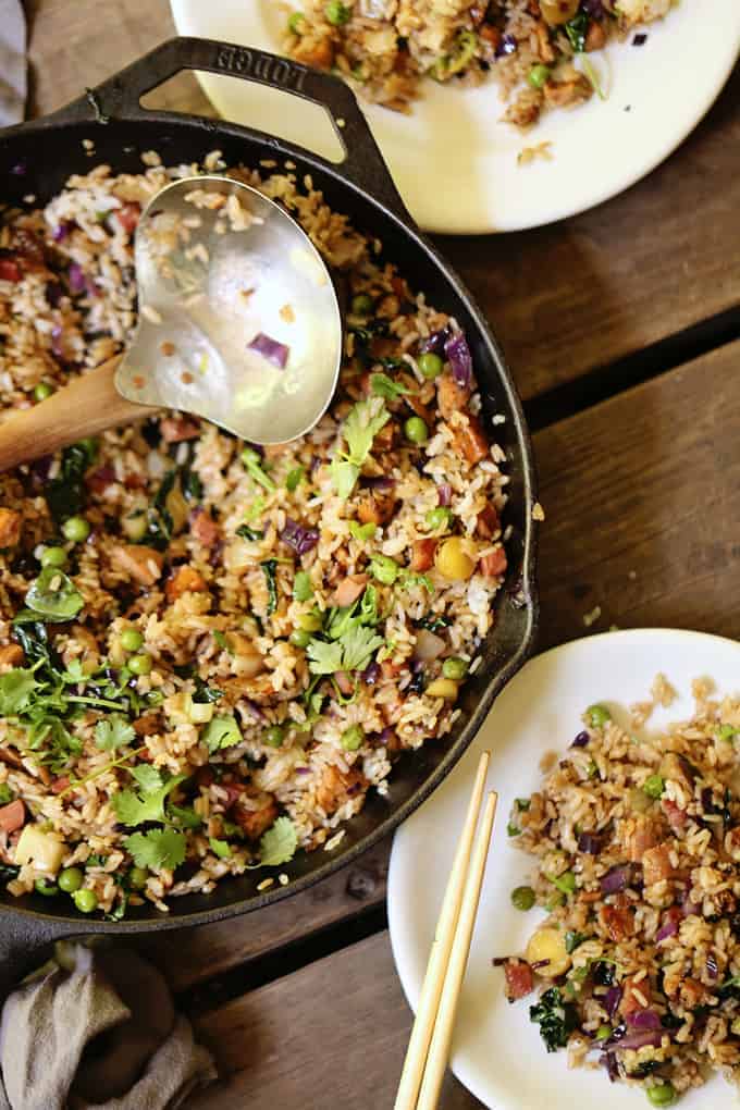 Easy Stir Fried Rice is a delicious and super adaptable meal that's the perfect recipe for using up leftover rice. leftover rice recipes  | fried rice with egg | vegetable fried rice recipe easy | ham fried rice 