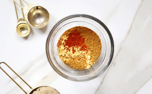 8 ingredient easy homemade pork rub seasoning