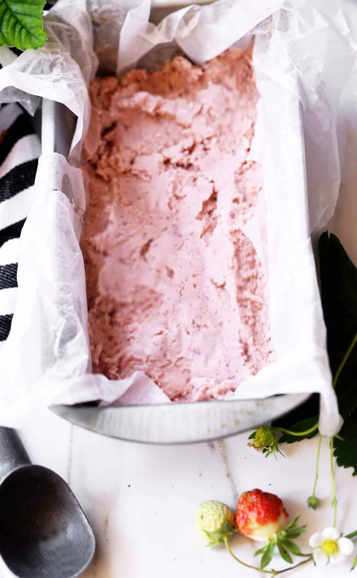 Strawberry Balsamic Almond Milk Ice Cream a delightful dairy free ice cream with almond milk custard and roasted balsamic strawberries. non dairy | homemade ice cream | dairy free dessert