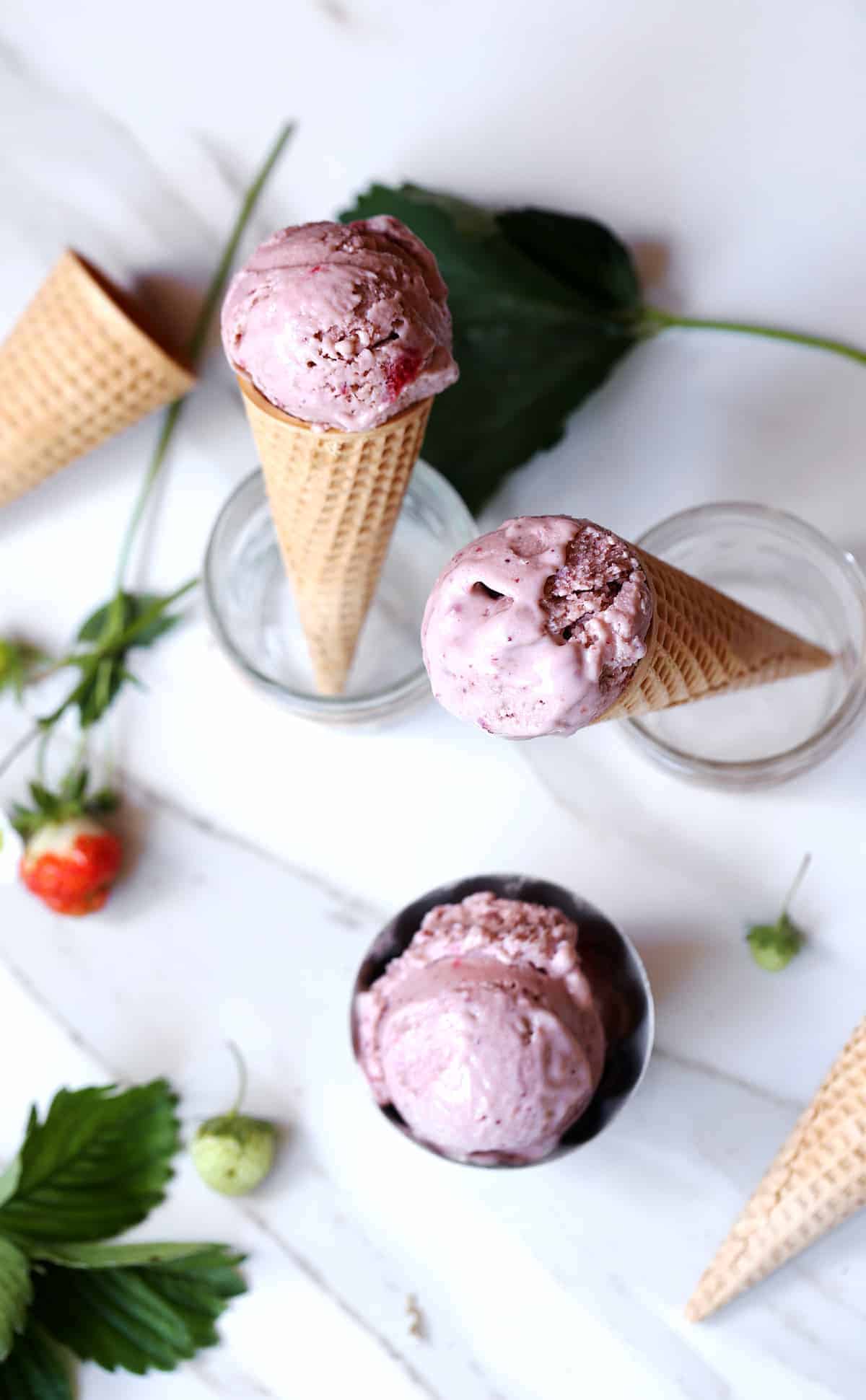 Strawberry Balsamic Almond Milk Ice Cream a delightful dairy free ice cream with almond milk custard and roasted balsamic strawberries. non dairy | homemade ice cream | dairy free dessert