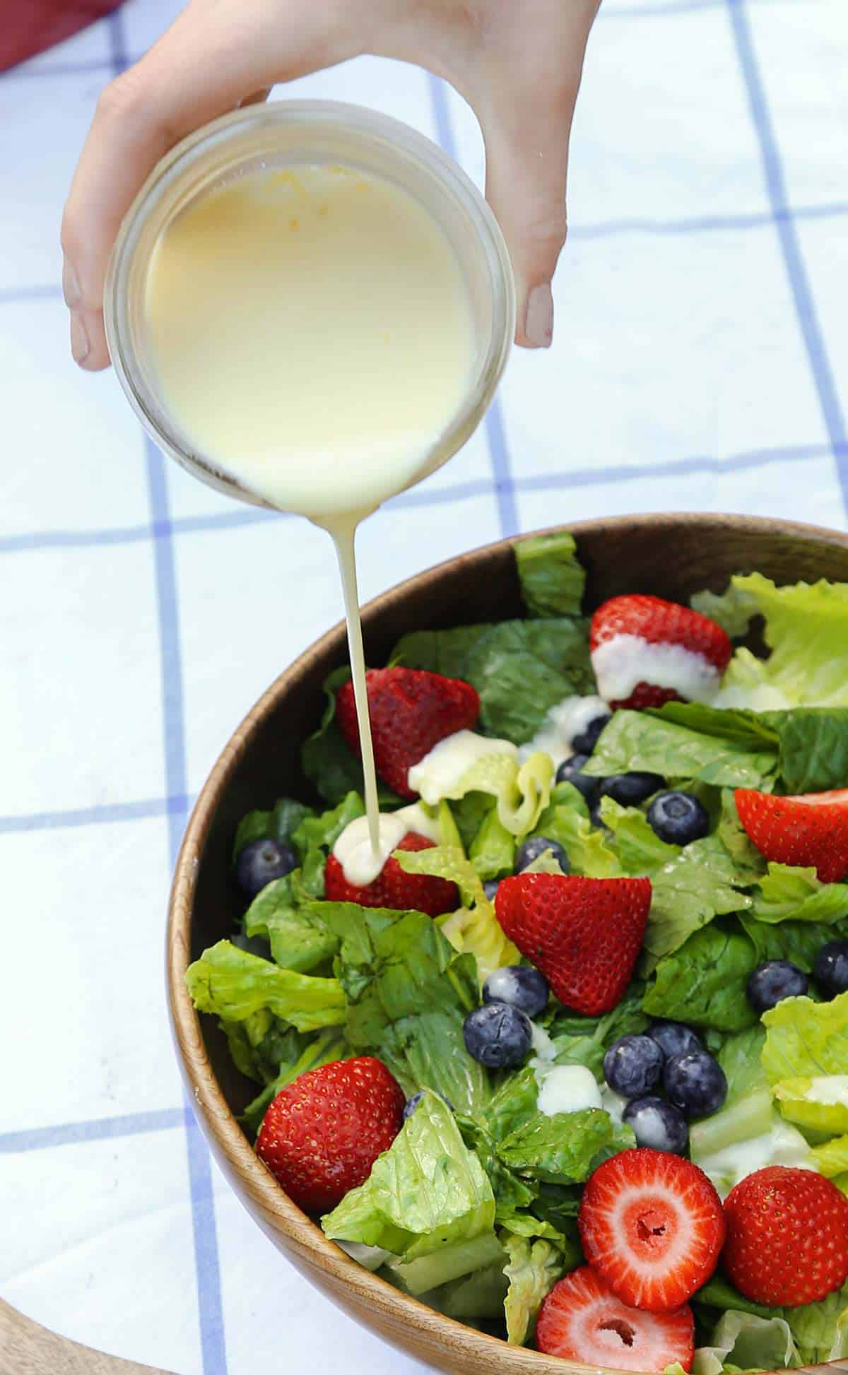 Creamy Lemon Salad Dressing is a homemade salad dressing recipe that can be used in so many ways! | easy lemon salad dressing | lemon salad dressing recipe | creamy lemon dressing | fish marinade