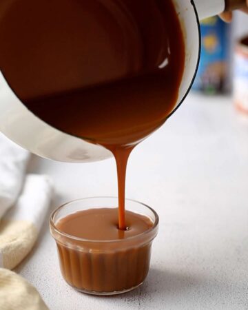 Coconut Caramel Sauce is an easy caramel sauce recipe made without cream with only two ingredients! easy caramel sauce | caramel sauce | caramel sauce recipe